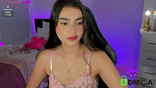Snapshot of esmeralda_le chatting on July 20, 11:12 am esmeralda le online show from July 20, 11:12 am