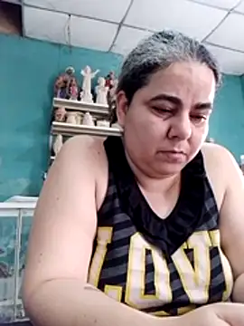 Snapshot of Golositadeamor chatting on May 13, 5:32 pm Golositadeamor online show from May 13, 5:32 pm