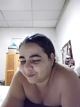 Snapshot of Golositadeamor chatting on July 4, 10:05 pm Golositadeamor online show from July 4, 10:05 pm