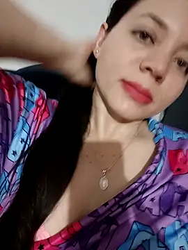 Miaesmeralda online show from April 28, 3:00 am