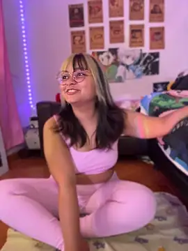 ZoeyDoll  online show from April 10, 12:43 pm