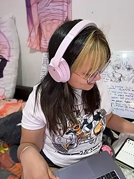Snapshot of ZoeyDoll_ chatting on May 28, 2:53 am ZoeyDoll online show from May 28, 2:53 am