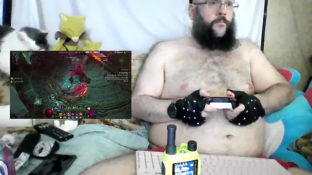 Snapshot of BriTheTopBear chatting on June 14, 2:24 am BriTheTopBear online show from June 14, 2:24 am