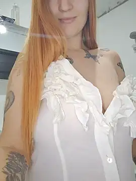 Snapshot of LeonaFox chatting on July 9, 6:34 pm LeonaFox online show from July 9, 6:34 pm