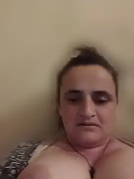 Snapshot of AnabelBexley chatting on May 20, 4:35 pm AnabelBexley online show from May 20, 4:35 pm