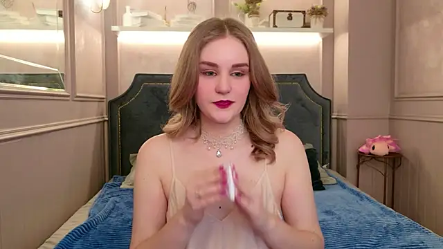 Snapshot of Molly_Voses chatting on May 8, 8:58 pm Molly Voses online show from May 8, 8:58 pm