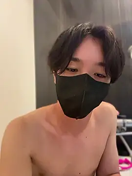 Snapshot of dadamaruu chatting on July 24, 2:48 pm dadamaruu online show from July 24, 2:48 pm