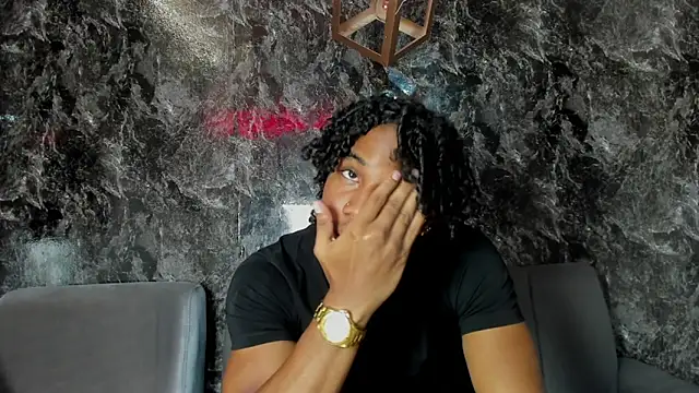 Snapshot of axel_silva4 chatting on May 10, 7:19 pm axel silva4 online show from May 10, 7:19 pm