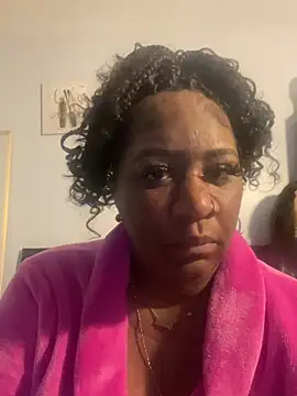 amberchill26 online show from April 19, 1:10 pm