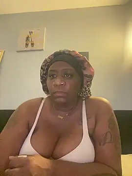 Snapshot of amberchill26 chatting on July 17, 1:56 am amberchill26 online show from July 17, 1:56 am