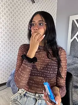 BabyLuli Pink online show from April 22, 5:03 pm