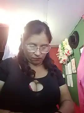 Snapshot of Pato-Andrea26 chatting on May 6, 2:33 pm Pato-Andrea26 online show from May 6, 2:33 pm