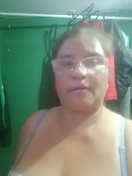 Snapshot of Pato-Andrea26 chatting on June 2, 2:52 pm Pato-Andrea26 online show from June 2, 2:52 pm