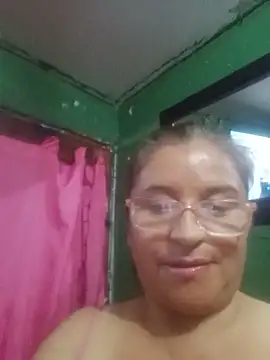 Snapshot of Pato-Andrea26 chatting on June 6, 2:11 pm Pato-Andrea26 online show from June 6, 2:11 pm