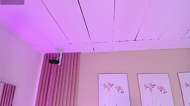 Snapshot of cherlyn_1 chatting on June 2, 1:24 pm cherlyn 1 online show from June 2, 1:24 pm