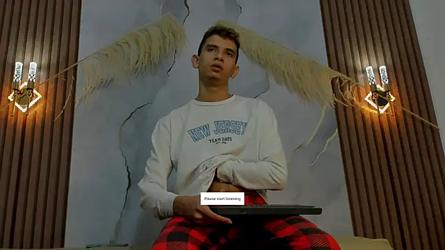 Snapshot of Ethanhot_os chatting on April 22, 7:04 pm Ethanhot os online show from April 22, 7:04 pm