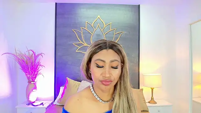 Snapshot of Kiara_Parker_ chatting on May 19, 1:56 am Kiara Parker online show from May 19, 1:56 am