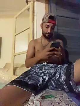 Snapshot of legende59 chatting on June 22, 7:55 pm legende59 online show from June 22, 7:55 pm