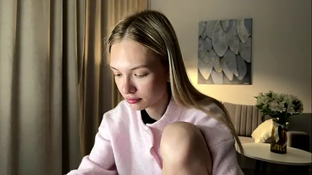 Snapshot of EvelineMolima chatting on April 17, 5:38 pm EvelineMolima online show from April 17, 5:38 pm