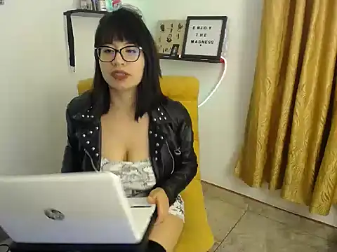 Isis dark online show from May 6, 9:09 pm