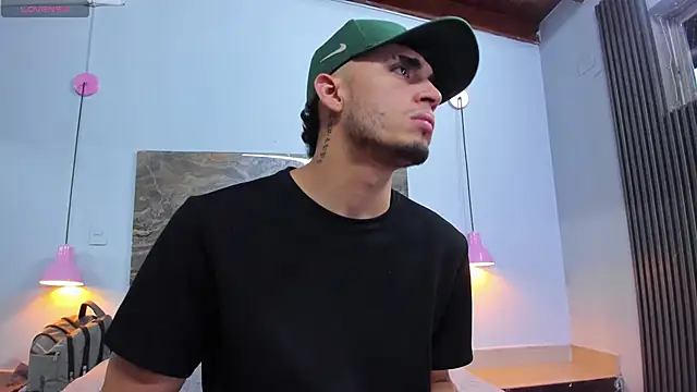 James-06 online show from April 27, 11:52 am