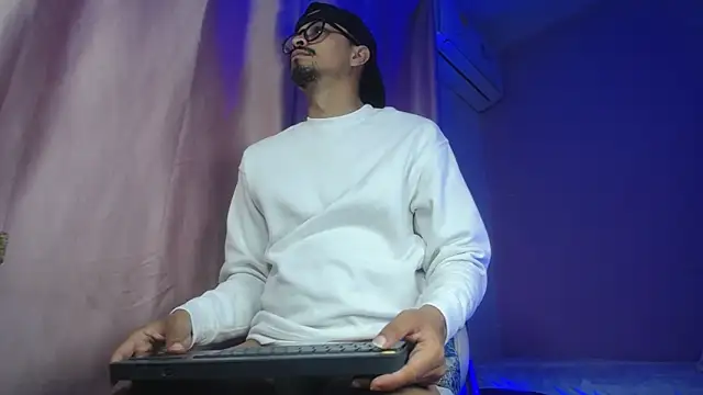 Amir guy  online show from May 2, 11:59 am