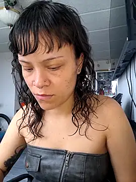 seijaku  online show from April 16, 4:19 pm