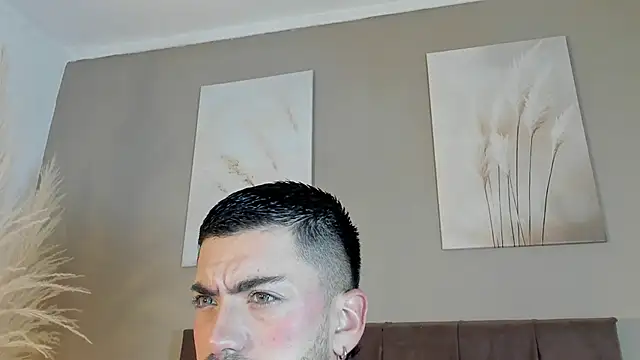 Snapshot of Alexander_Diazz chatting on June 13, 12:25 pm Alexander Diazz online show from June 13, 12:25 pm