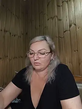 Snapshot of White-Chocolatte chatting on May 22, 5:29 pm White-Chocolatte online show from May 22, 5:29 pm