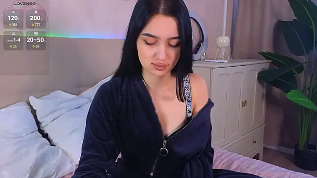 MargaretParker online show from April 22, 7:22 am