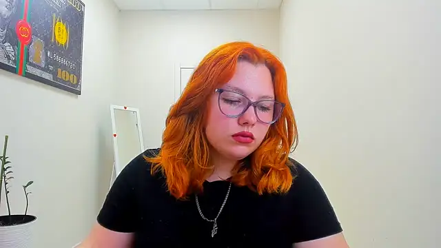 Snapshot of Aillia-Rous chatting on June 7, 6:39 am Aillia-Rous online show from June 7, 6:39 am