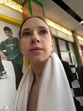 michelle lovique online show from April 10, 8:08 am