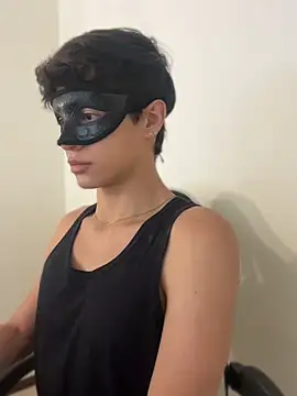 ojitosdegato online show from April 22, 3:02 pm