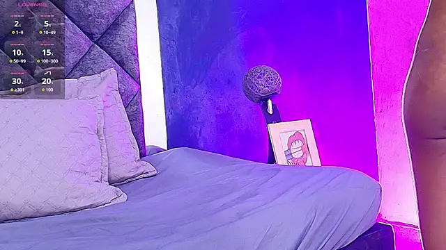 hilary banks1 online show from April 15, 3:46 am