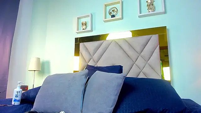 Snapshot of sabrina_xoxo chatting on May 16, 12:48 pm sabrina xoxo online show from May 16, 12:48 pm