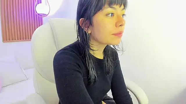 ghostmila online show from April 23, 11:53 am