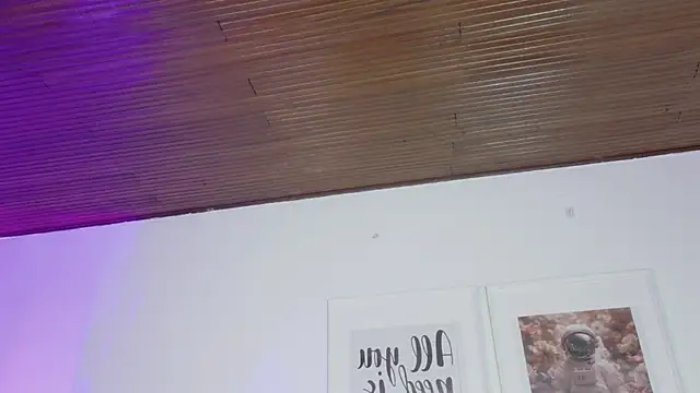 Snapshot of Gabbie_Danger chatting on April 9, 12:21 pm Gabbie Danger online show from April 9, 12:21 pm