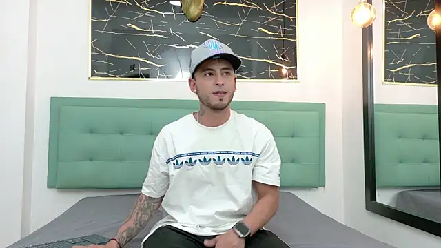 PowerLustX online show from June 3, 4:15 am