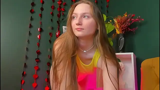 Snapshot of Beby_Stesny chatting on April 8, 6:52 pm Beby Stesny online show from April 8, 6:52 pm