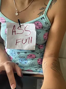 Brunette Dirty Messy online show from April 19, 6:10 pm