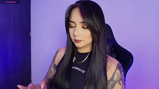 Snapshot of Megan_jacksonn_ chatting on May 5, 12:40 am Megan jacksonn online show from May 5, 12:40 am