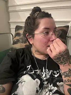 cherryxxox online show from April 21, 12:34 am