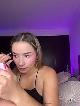 AmyRusso online show from April 30, 10:36 pm