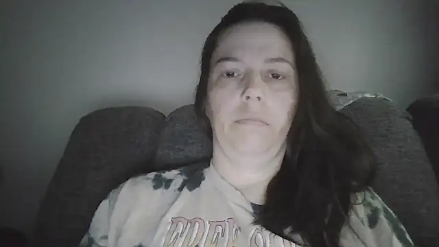 Snapshot of lily1982 chatting on April 24, 3:14 pm lily1982 online show from April 24, 3:14 pm