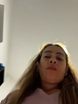 Natigoonzalez online show from May 2, 2:16 am