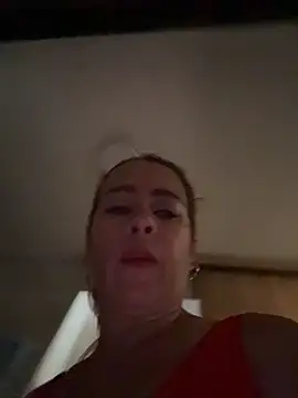 Natigoonzalez online show from May 2, 2:22 pm