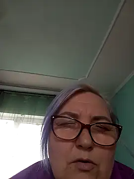 Snapshot of AureliaSky598 chatting on April 13, 10:54 am AureliaSky598 online show from April 13, 10:54 am