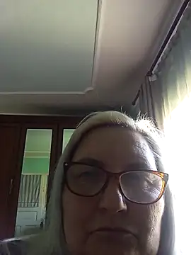 Snapshot of AureliaSky598 chatting on May 3, 10:54 am AureliaSky598 online show from May 3, 10:54 am