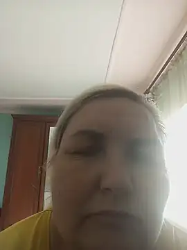 Snapshot of AureliaSky598 chatting on May 27, 5:48 am AureliaSky598 online show from May 27, 5:48 am