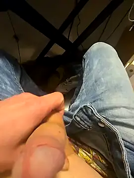 Kwiatywmroku online show from April 22, 12:46 am